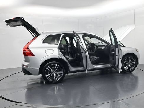 Used 2019 Volvo XC60 T5 Momentum w/ Multimedia Package AWD/4WD image 61