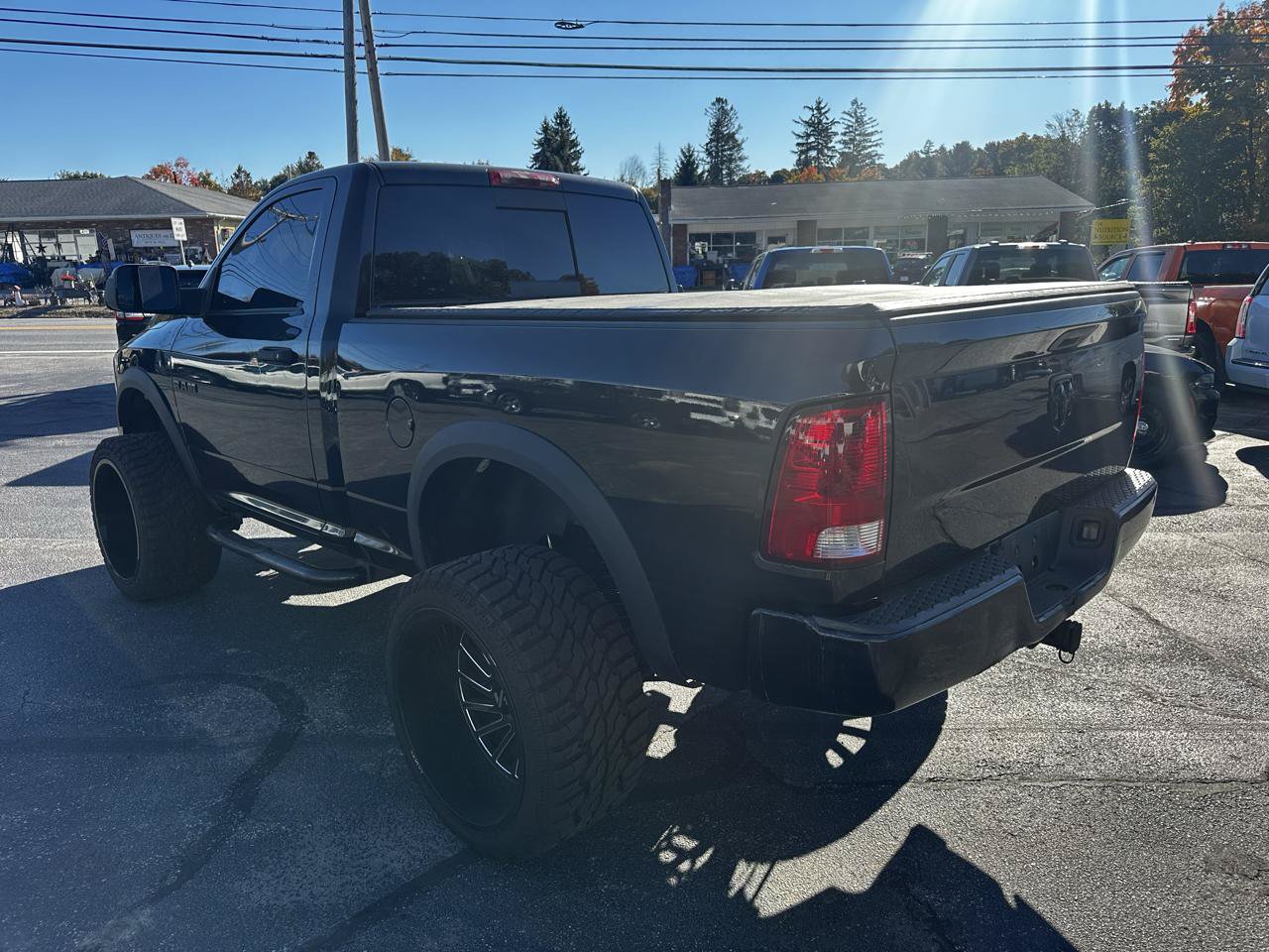 Used 2017 RAM 1500 Express w/ Black Ram 1500 Express Group AWD/4WD image 3