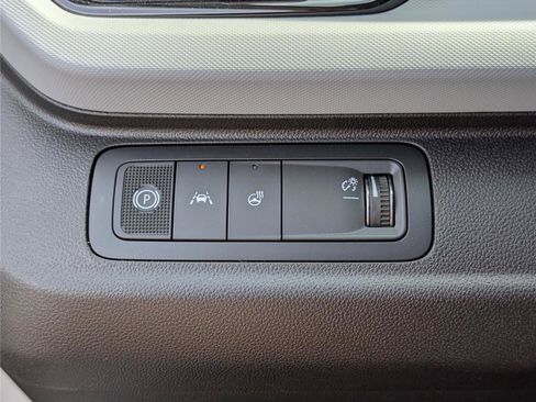 New 2027 Chevrolet Bolt LT w/ Comfort Package FWD image 16