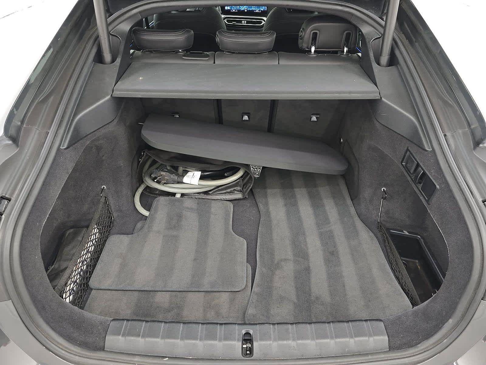 Used 2023 BMW i4 eDrive40 RWD image 13