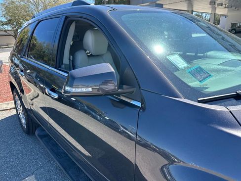 Used 2017 GMC Acadia Limited SLT image 16