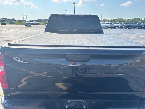 Used 2023 Chevrolet Silverado 2500 LT w/ Midnight Edition AWD/4WD image 13