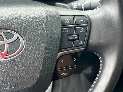 Used 2025 Toyota Camry SE FWD image 24