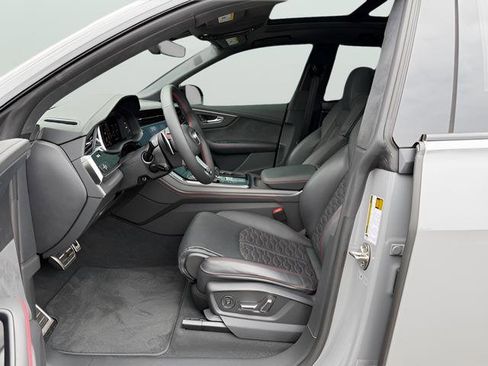 Used 2024 Audi RS Q8 image 18