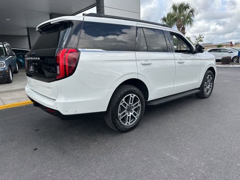Used 2025 Ford Expedition Active AWD/4WD image 4