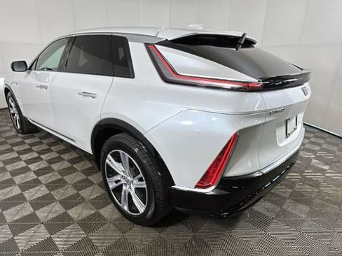 Used 2024 Cadillac Lyriq Tech AWD/4WD image 5