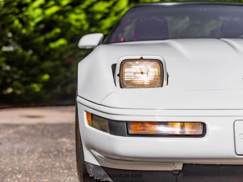 Used 1991 Chevrolet Corvette ZR-1 image 64