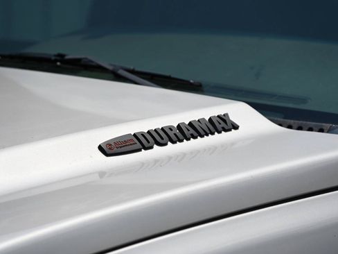 Used 2006 Chevrolet Silverado 2500 LT w/ Skid Plate Package AWD/4WD image 9