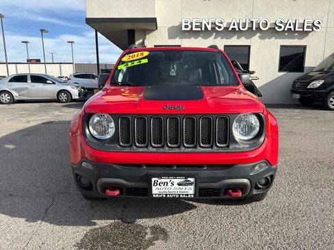 Used 2018 Jeep Renegade Trailhawk AWD/4WD image 3