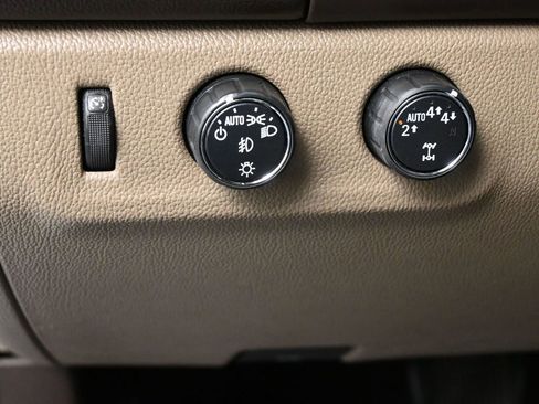 Used 2019 GMC Canyon SLE w/ SLE Convenience Package image 5