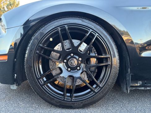 Used 2012 Ford Mustang Shelby GT500 w/ SVT Performance Pkg RWD image 11