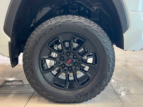 Used 2023 Toyota Tundra Limited image 7