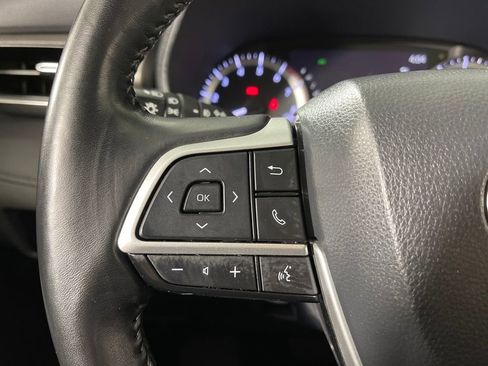 Certified 2023 Toyota Highlander LE image 28