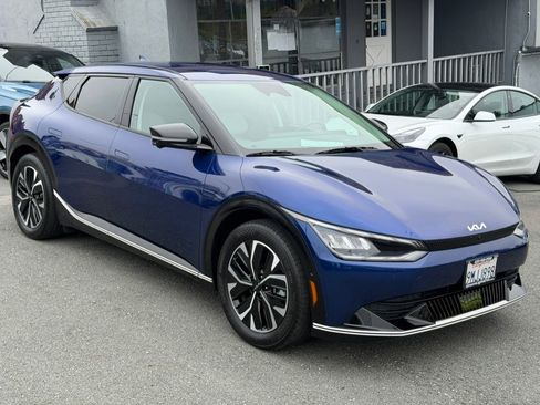 Used 2024 Kia EV6 Wind w/ Wind Technology Package AWD/4WD image 3