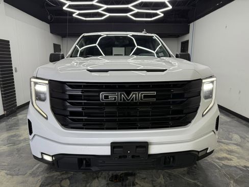 Used 2022 GMC Sierra 1500 Elevation w/ X31 Off-Road Package image 7