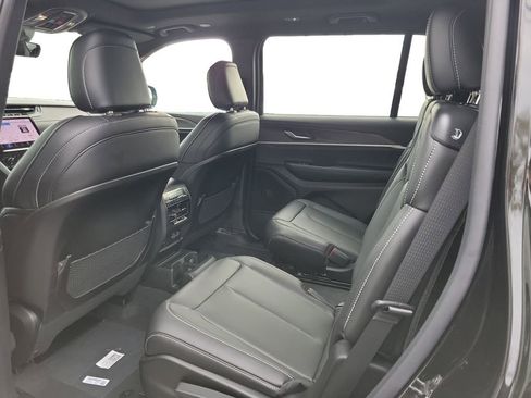 New 2025 Jeep Grand Cherokee L Limited w/ Black Appearance Package image 12