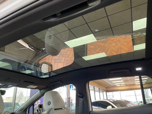 Used 2022 Volkswagen ID.4 Pro S image 19