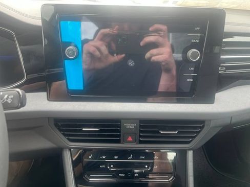New 2026 Volkswagen Jetta SE FWD image 17