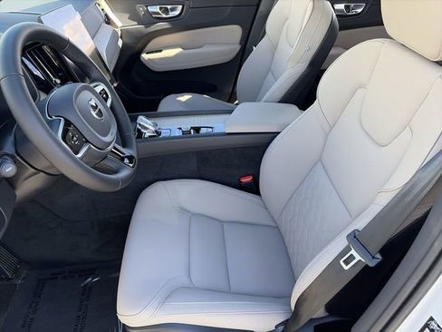 New 2026 Volvo XC60 B5 Plus w/ Climate Package PRO image 20