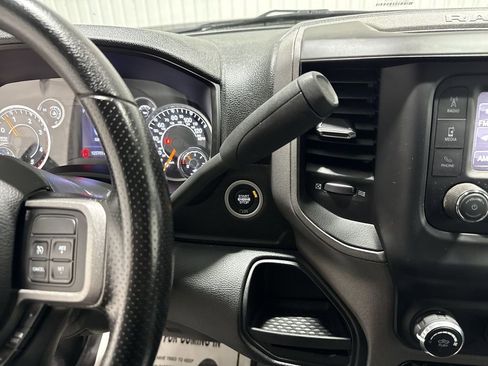 Used 2022 RAM 2500 Tradesman w/ Chrome Appearance Group AWD/4WD image 16