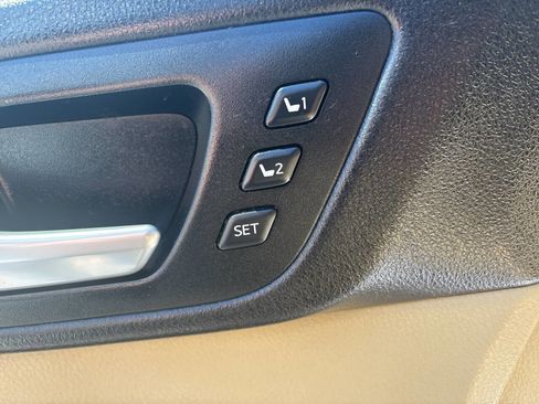 Used 2016 Toyota Highlander Limited Platinum AWD/4WD image 22
