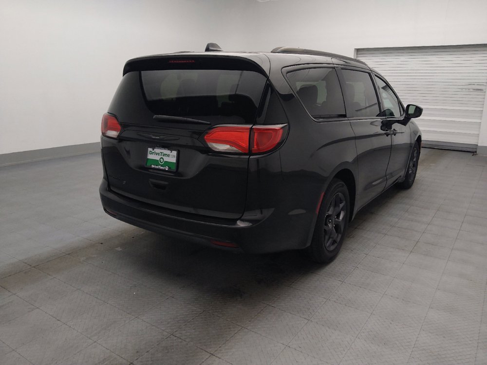Used 2019 Chrysler Pacifica Touring-L w/ Advanced Safetytec Group FWD image 9