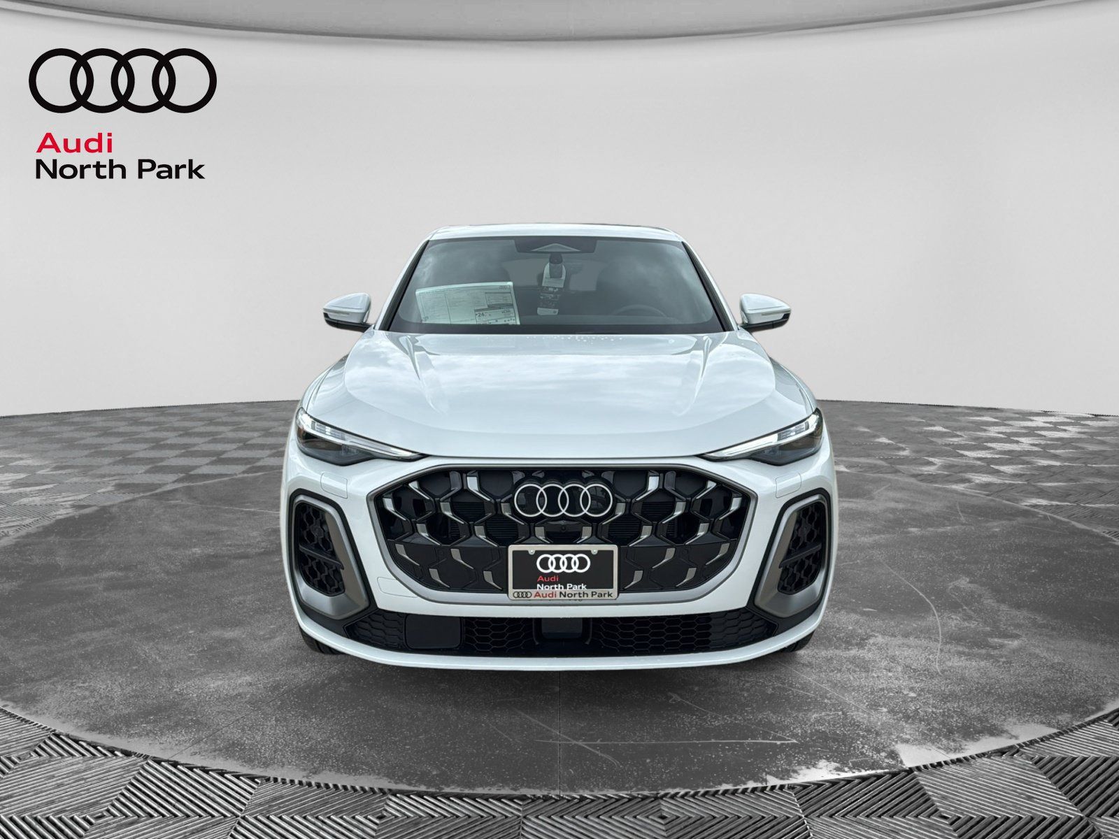New 2026 Audi Q5 Premium Plus AWD/4WD image 2