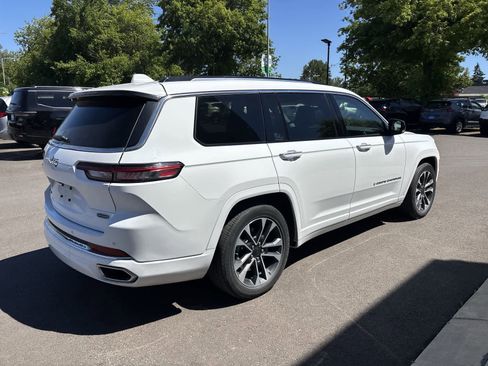 Used 2023 Jeep Grand Cherokee L Overland AWD/4WD image 4