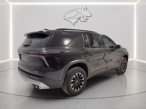 Used 2025 Chevrolet Traverse Z71 w/ Driver Confidence Package AWD/4WD image 5