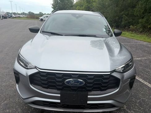 Used 2023 Ford Escape ST-Line AWD/4WD image 5