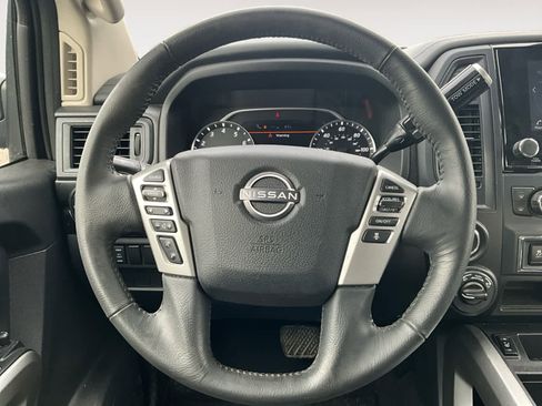 Used 2023 Nissan Titan SV w/ SV Convenience Package image 18