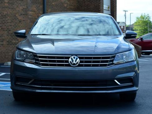 Used 2016 Volkswagen Passat 1.8T S image 2