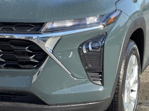New 2026 Chevrolet Trax LS w/ LS Convenience Package FWD image 9