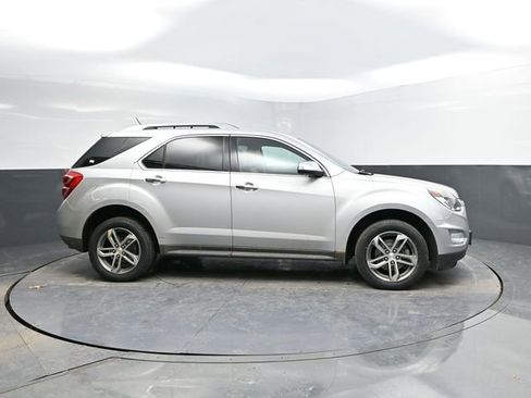 Used 2017 Chevrolet Equinox Premier w/ Enhanced Convenience Package image 11