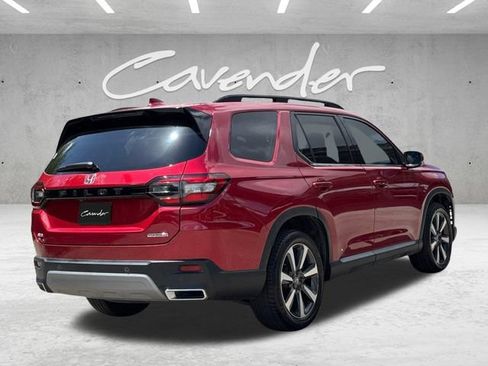 Used 2025 Honda Pilot Touring image 20