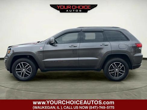 Used 2018 Jeep Grand Cherokee Trailhawk w/ Trailhawk Luxury Group image 2