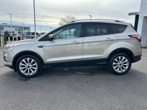 Used 2017 Ford Escape Titanium image 4