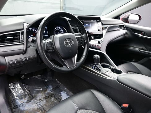 Used 2023 Toyota Camry SE image 13