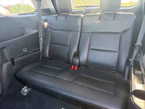 Used 2023 Ford Explorer XLT w/ Equipment Group 202A AWD/4WD image 9