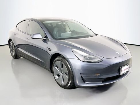 Used 2023 Tesla Model 3 Standard Range RWD image 4