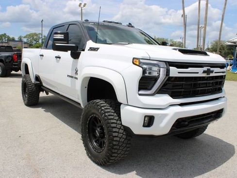 Used 2024 Chevrolet Silverado 2500 LTZ w/ LTZ Plus Package AWD/4WD image 15
