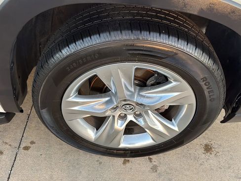 Used 2016 Toyota Highlander Limited Platinum image 30