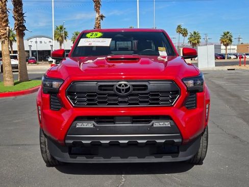 Certified 2025 Toyota Tacoma TRD Sport w/ TRD Sport Upgrade Package image 8