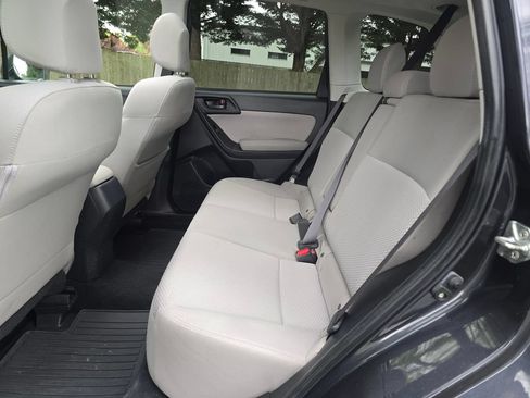 Used 2016 Subaru Forester 2.5i Premium w/ All-Weather Package AWD/4WD image 23
