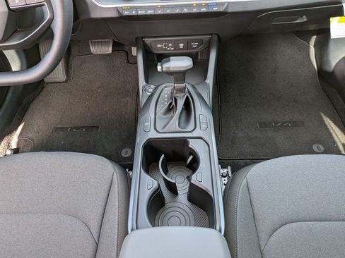 New 2025 Kia K4 FWD image 19