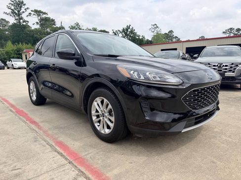 Used 2021 Ford Escape SE FWD image 4