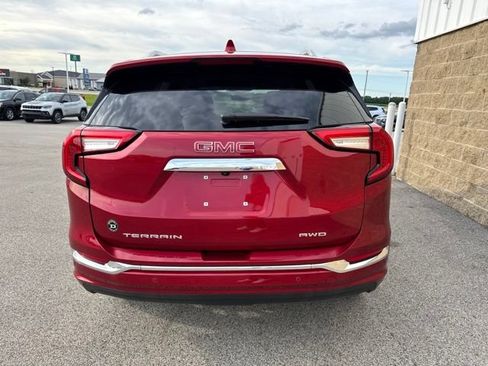 Used 2024 GMC Terrain Denali w/ Denali Premium Package AWD/4WD image 6