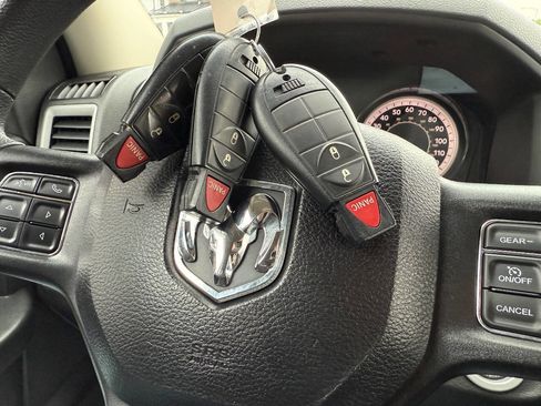 Used 2019 RAM 1500 Express AWD/4WD image 20
