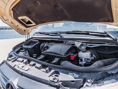 Used 2019 Mercedes-Benz Sprinter 4x4 170 image 17