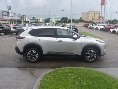 Used 2023 Nissan Rogue SV FWD image 14